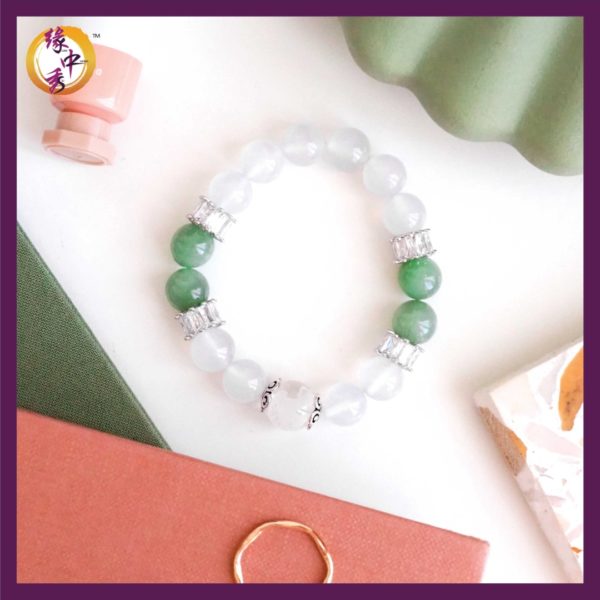 1. Yuan Zhong Siu Miracle Green Nephrite Phoenix Bracelet
