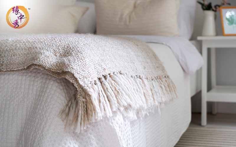 Bed placed in the optimal sleeping direction